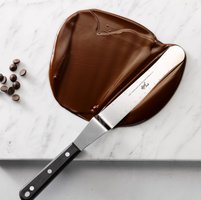 Maak zelf je chocolade in het thema Sinterklaas of Pasen. Schrijven met chocolade en mouleren van chocolade vormen.
